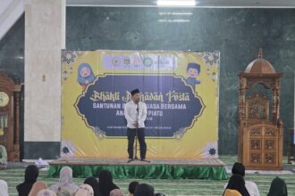 Staf anggota DPR RI turun ke masyarakat memberikan santunan yatim piatu dan buka puasa bersama Ramadhan 1446 H di Masjid Raya K.H Hasyim Asy'ari Jakarta